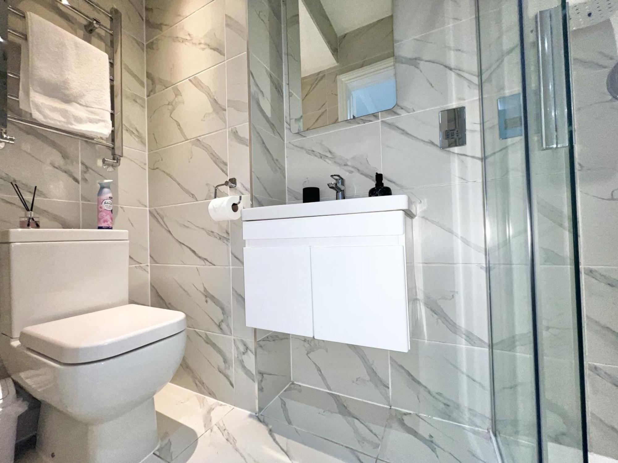 Charming 3-Bed Flat In Shepherds Bush - Sleeps 9 London Kültér fotó